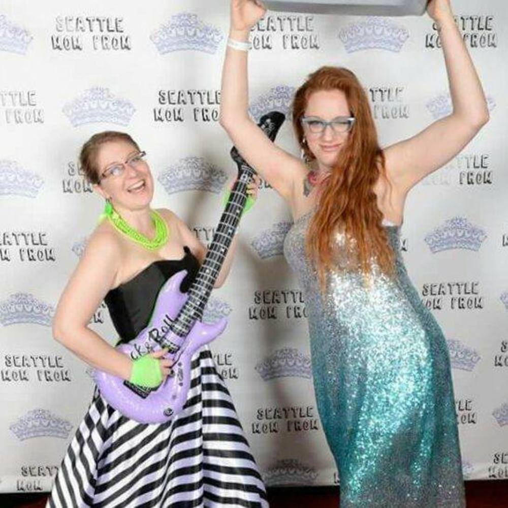 Meet your Posher, Alexis